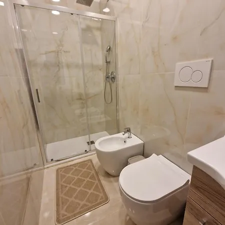 House In The Castle Via Gramignani N 35 بيت للعطل *